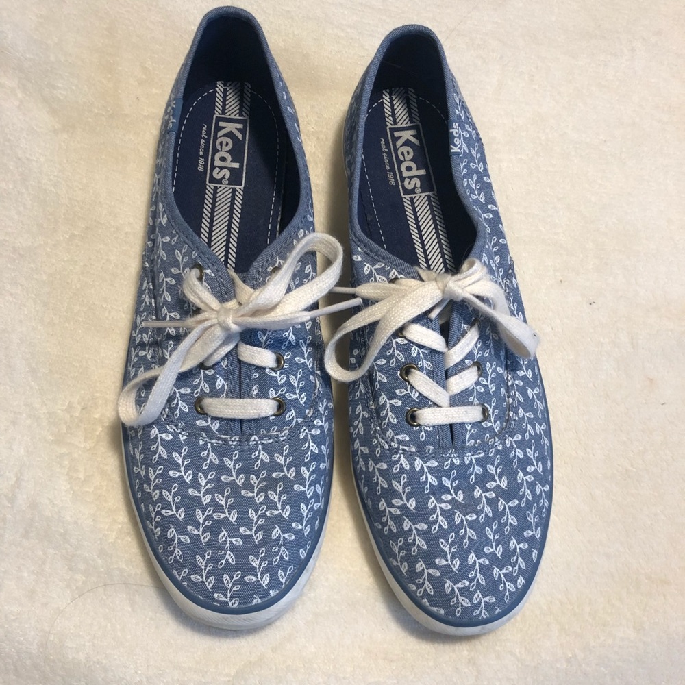 White and Blue Pattern Keds Tennis Shoes